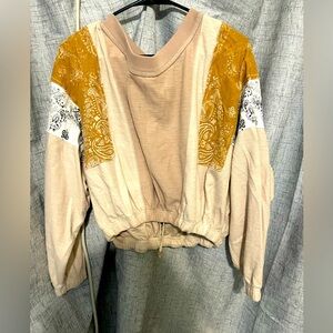 FREE PEOPLE - Quarter sleeve - Thrifted New
